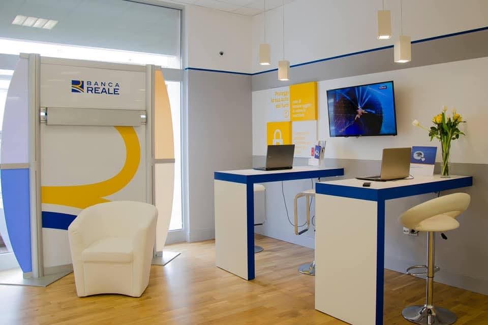 Spazio Lebiu & Lebiu con sportello ATM Banca Reale